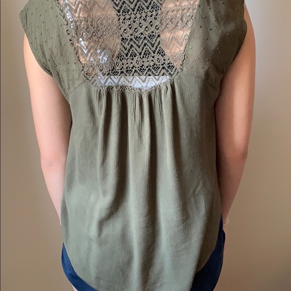 Fancy tee - Picture 3 of 4